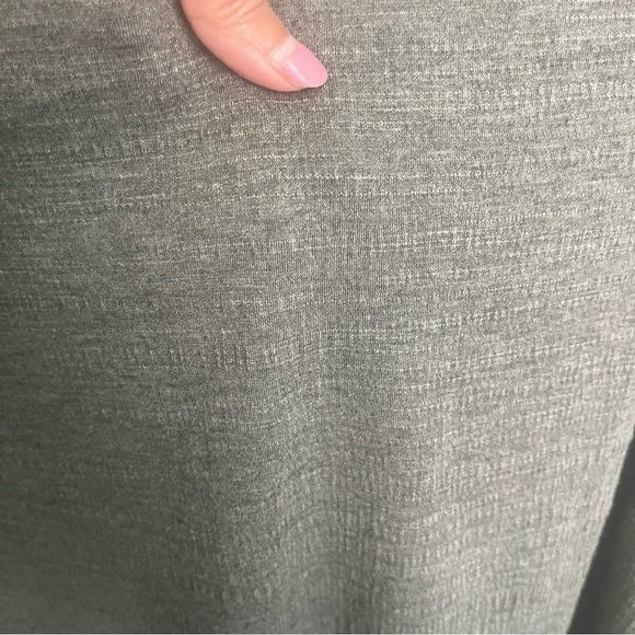 Cable & Gauge Top Puffy Bubble Short Sleeve Wide Crew Neck Slate Gray - Picture 7 of 10